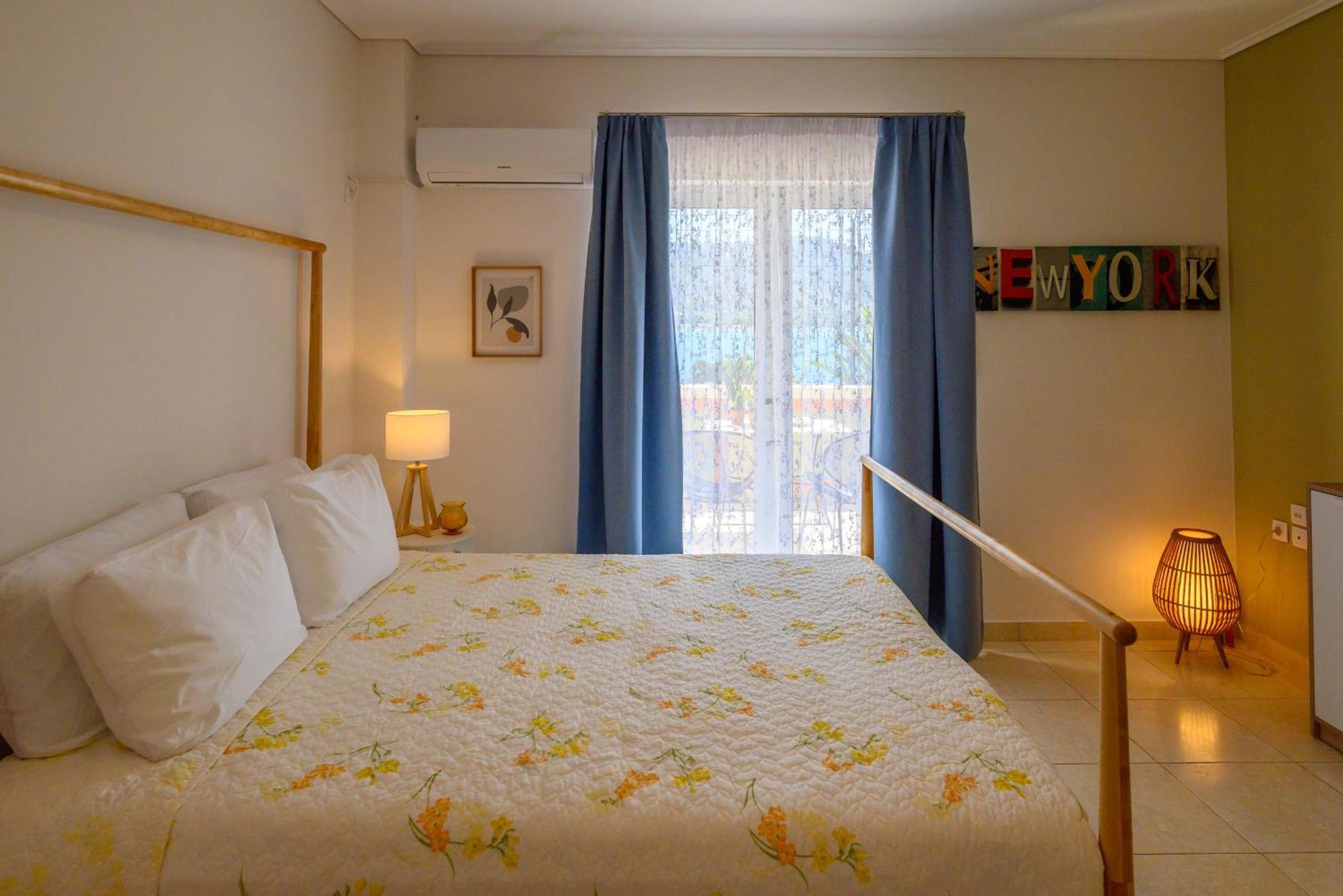 Seaside Apartment Salamis Exteriör bild